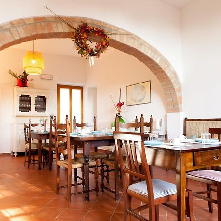 Agriturismo Podere Rondinaio Lamporecchio Exterior foto