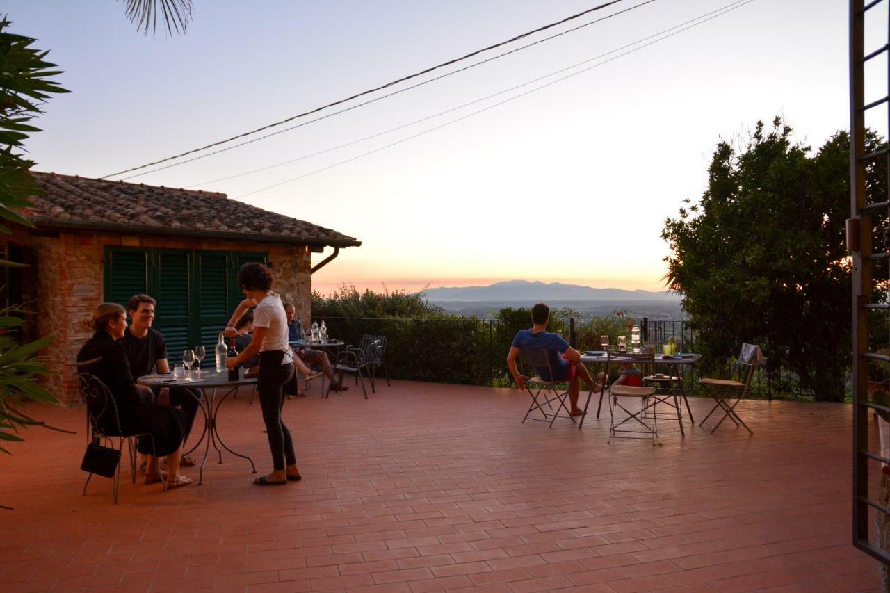 Agriturismo Podere Rondinaio Lamporecchio Exterior foto